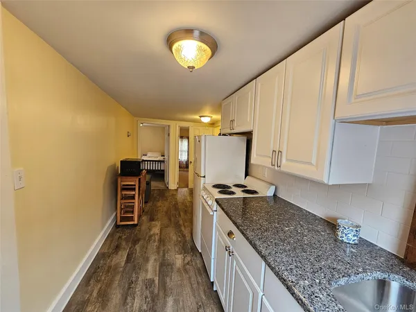$1,200 | 49 Beacon Street, Unit UPPER APARTMENT, Beacon, NY 12508