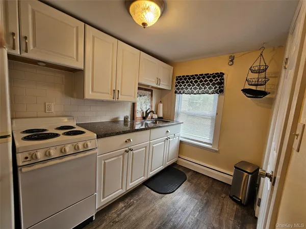 $1,200 | 49 Beacon Street, Unit UPPER APARTMENT, Beacon, NY 12508