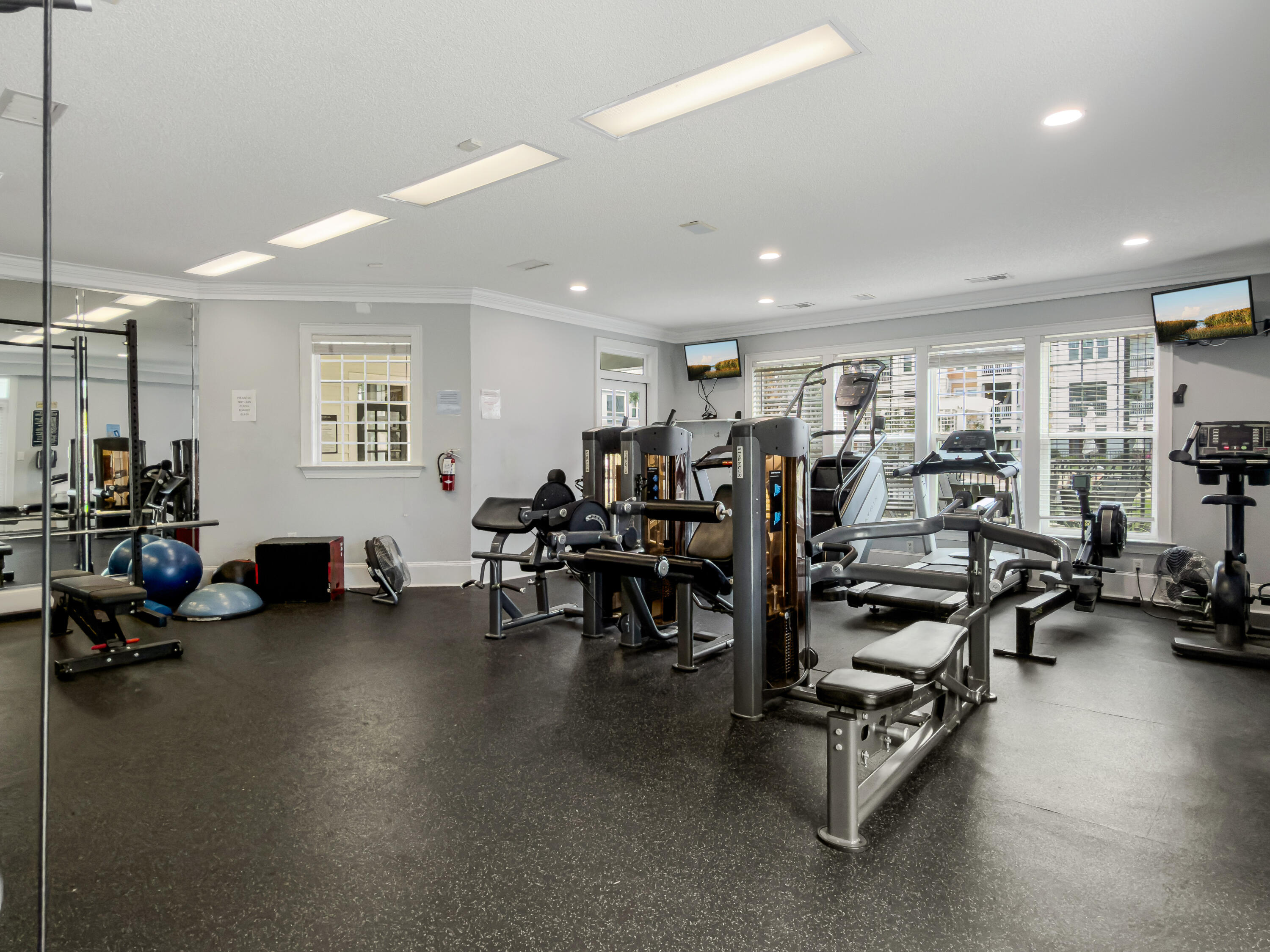 2432 Chatelain Way Mount Pleasant, SC 29464 - Photo 27 of 29 Photo Mar 30 2026, 3 16 37 PM