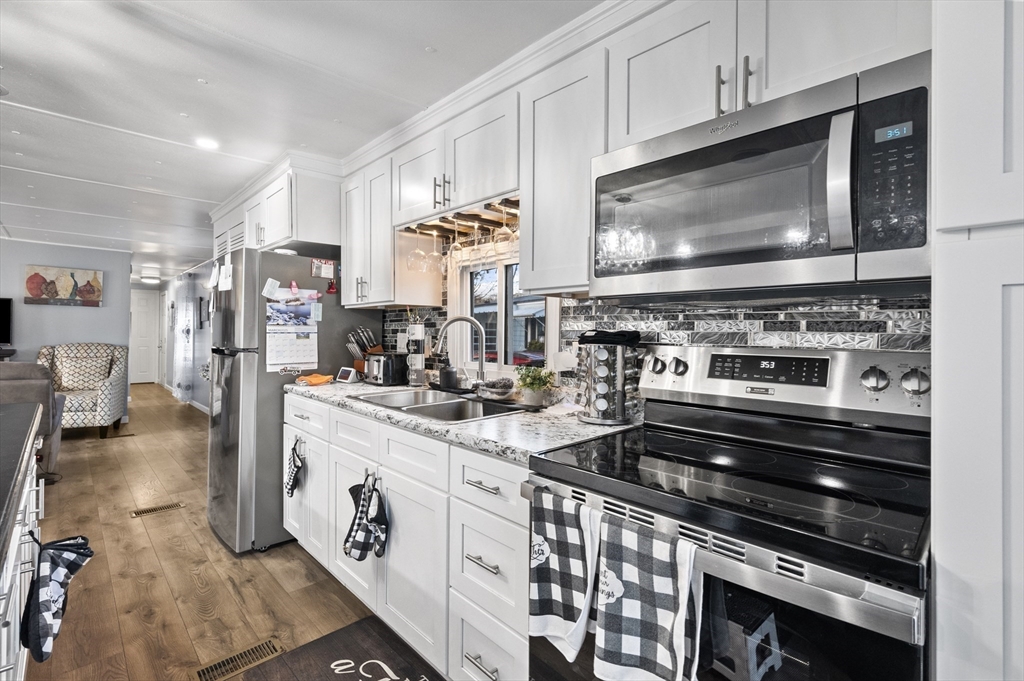 239 Ayer Road, Unit 79 Littleton, MA 01460 - Photo 29 of 38 Gallery Image 29