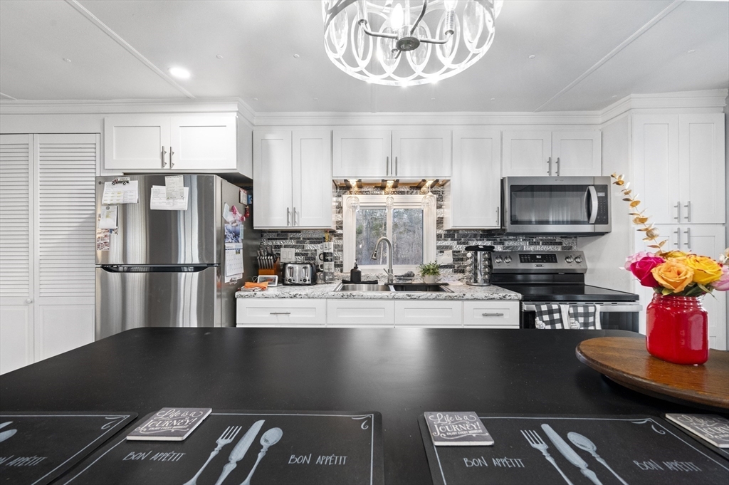 239 Ayer Road, Unit 79 Littleton, MA 01460 - Photo 6 of 38 Gallery Image 6