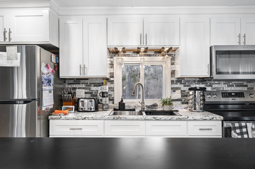 239 Ayer Road, Unit 79 Littleton, MA 01460 - Photo 7 of 38 Gallery Image 7