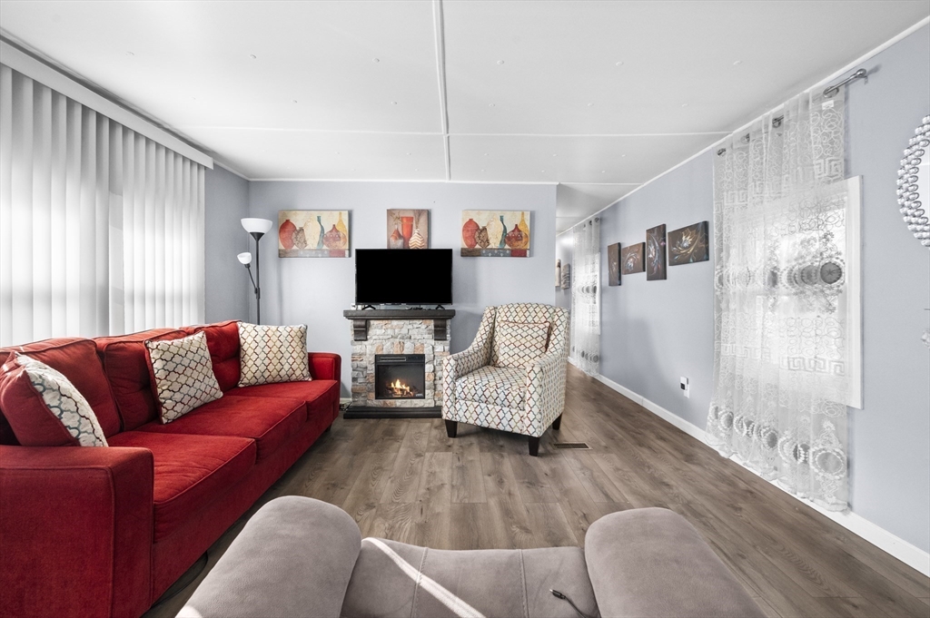 239 Ayer Road, Unit 79 Littleton, MA 01460 - Photo 10 of 38 Gallery Image 10