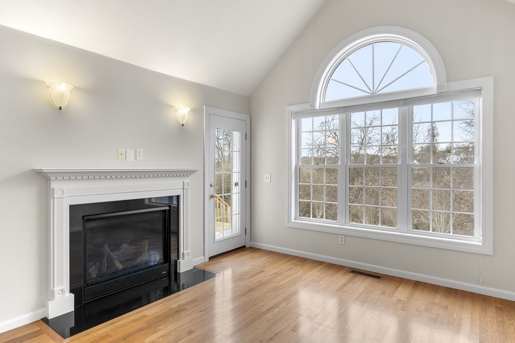 281 Rowley Bridge Road, Unit 1 Topsfield, MA 01983 - Photo 14 of 38 Gallery Image 14