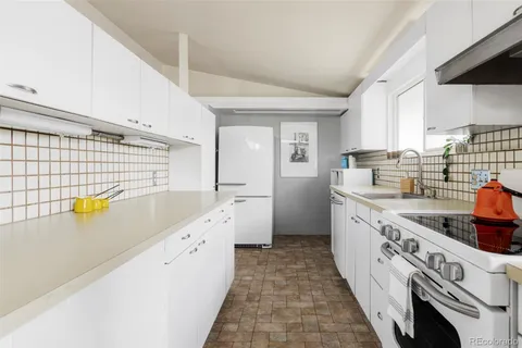 $525,000 | 2515 South Newton Street, Denver, CO 80219