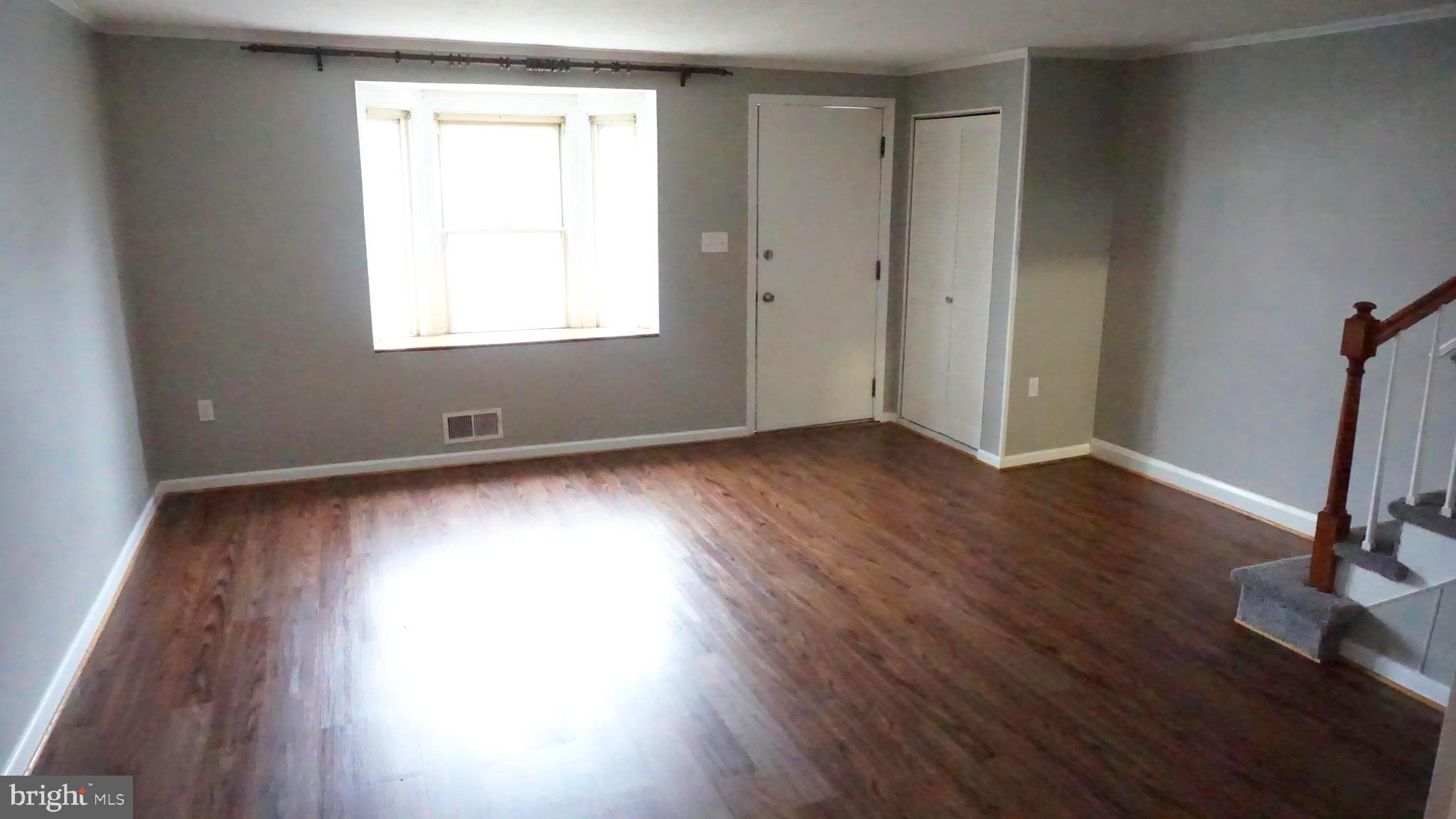 8155 Kavanagh Road Baltimore, MD 21222 - Photo 12 of 24 Large Living Room