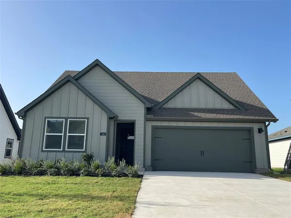 $2,295 | 744 Sweet Pea Drive, Pilot Point, TX 76258