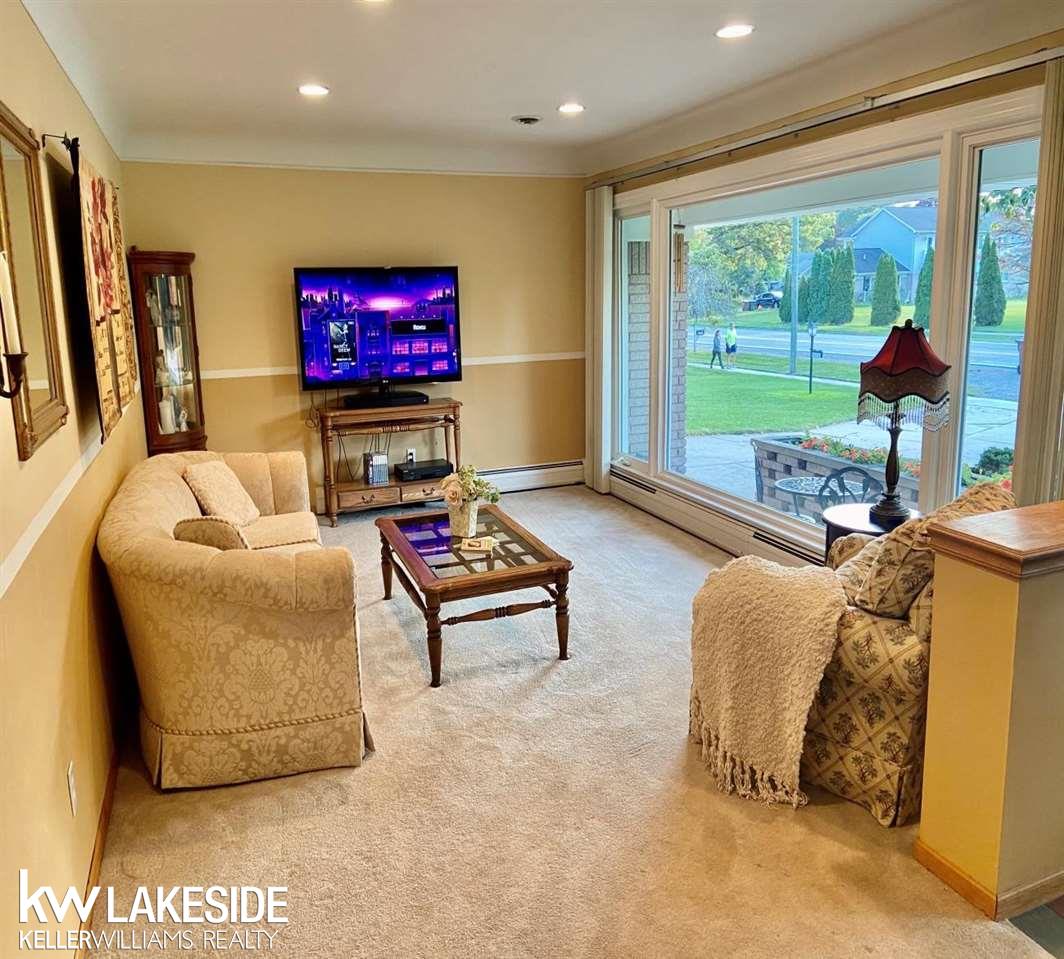 53850 Shelby Road Utica, MI 48316 - Photo 8 of 23 50024608-8.JPG