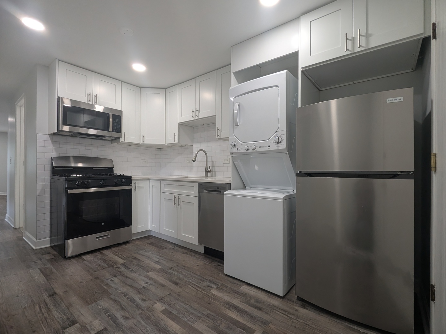 287 8th Street Wheeling, IL 60090 - Photo 12 of 26 Gallery Image 12