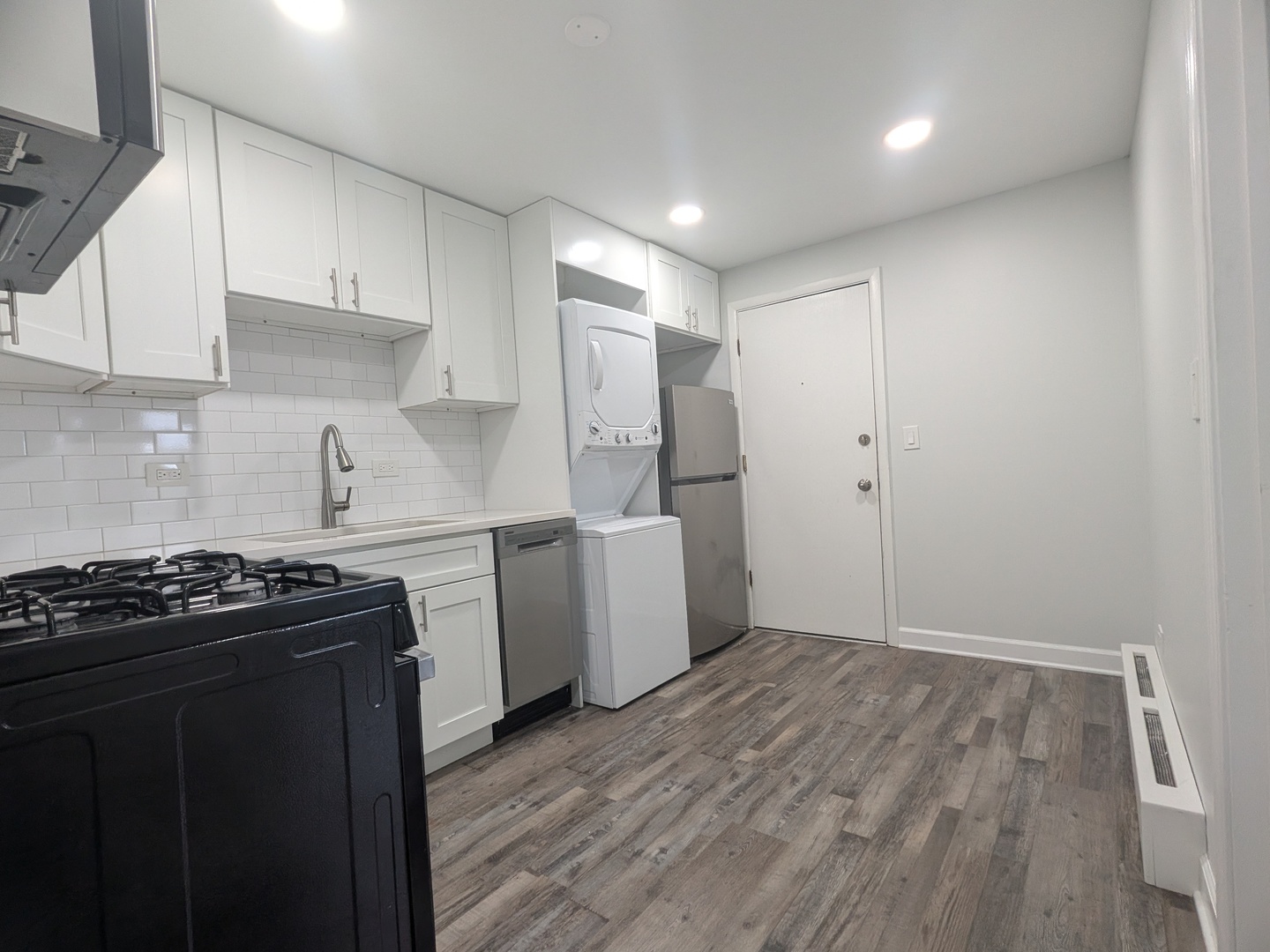 287 8th Street Wheeling, IL 60090 - Photo 13 of 26 Gallery Image 13