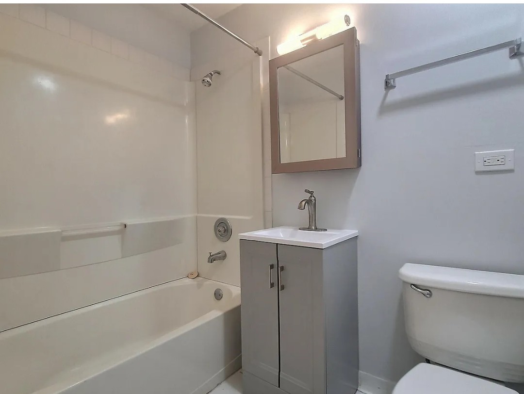 287 8th Street Wheeling, IL 60090 - Photo 22 of 26 Gallery Image 22