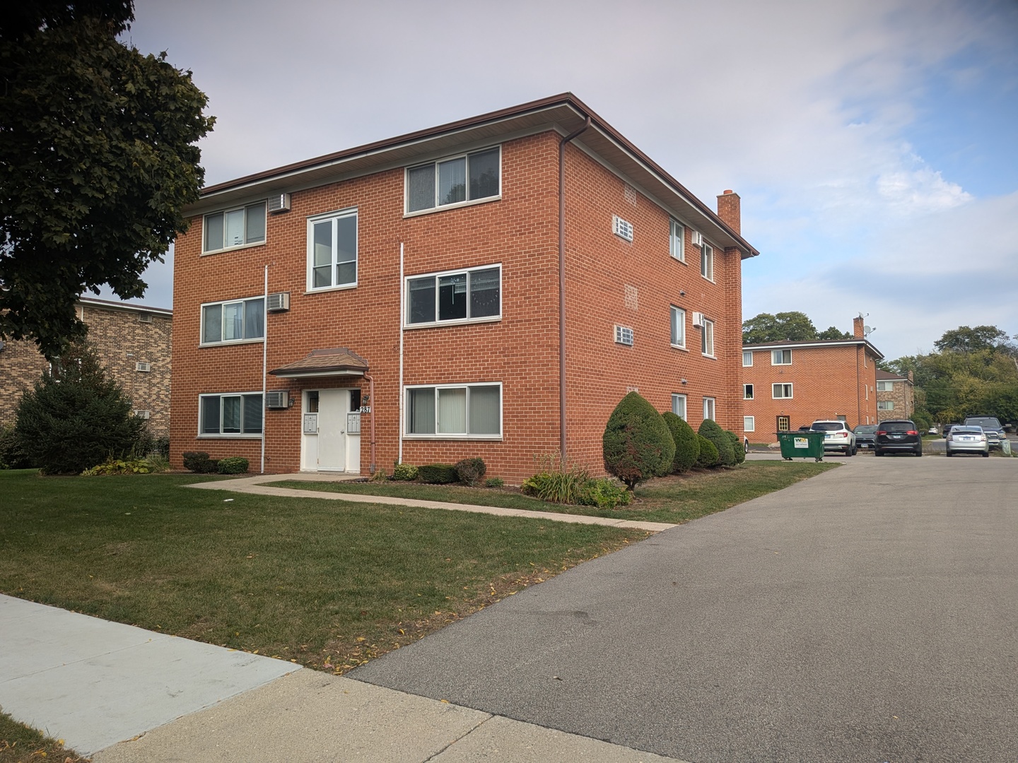 287 8th Street Wheeling, IL 60090 - Photo 3 of 26 Gallery Image 3
