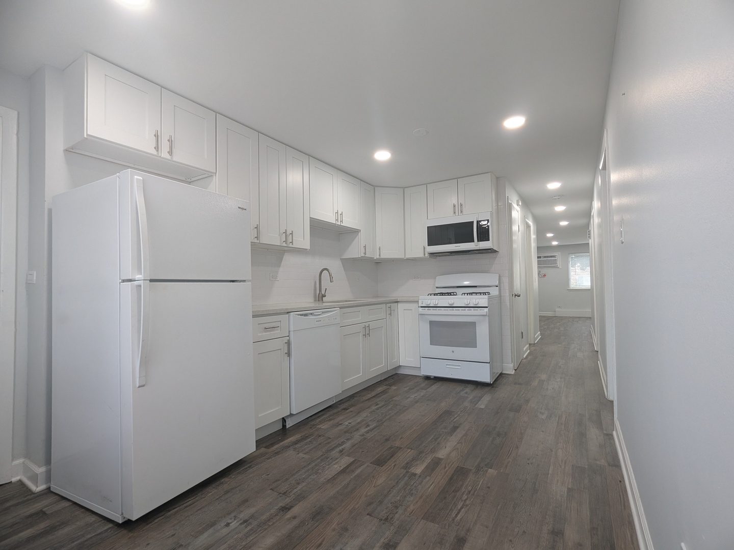 287 8th Street Wheeling, IL 60090 - Photo 6 of 26 Gallery Image 6