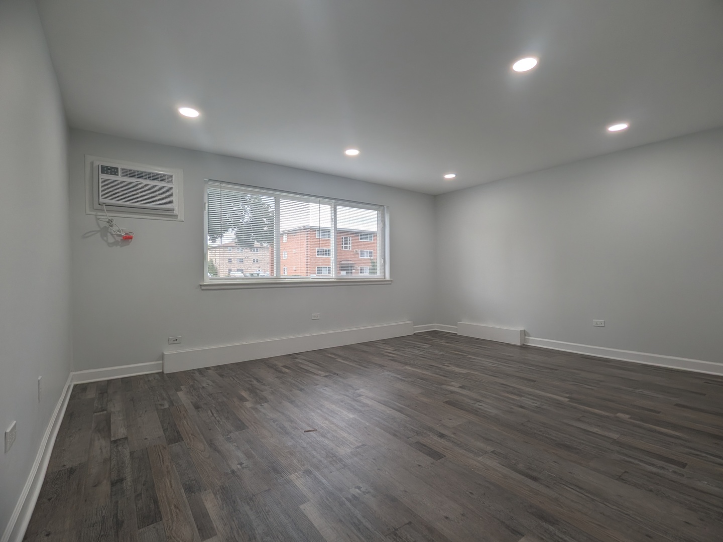 287 8th Street Wheeling, IL 60090 - Photo 10 of 26 Gallery Image 10