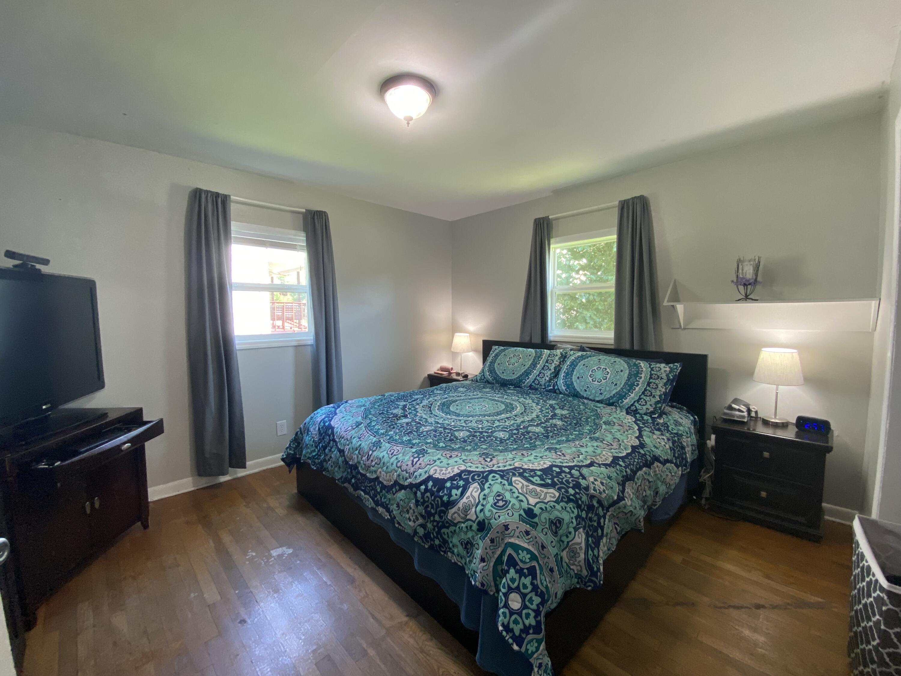 1701 Siam Road Elizabethton, TN 37643 - Photo 13 of 23 13 - Master Bedroom