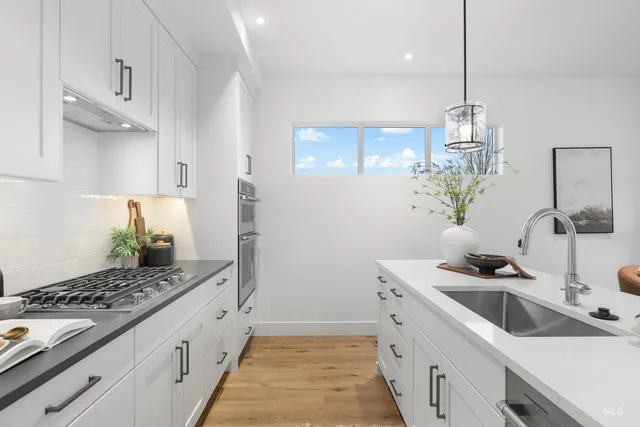 $565,000 | 3071 North Lapis Avenue, Meridian, ID 83646