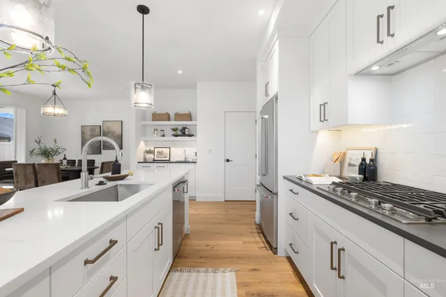 $565,000 | 3071 North Lapis Avenue, Meridian, ID 83646