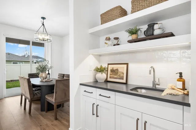 $565,000 | 3071 North Lapis Avenue, Meridian, ID 83646