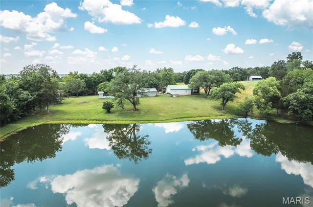 $1,250,000 | 5300 Scanlon Drive, De Soto, MO 63020