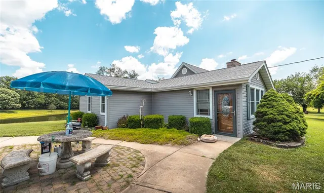 $1,250,000 | 5300 Scanlon Drive, De Soto, MO 63020