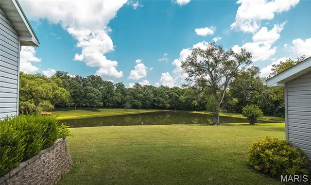 $1,250,000 | 5300 Scanlon Drive, De Soto, MO 63020