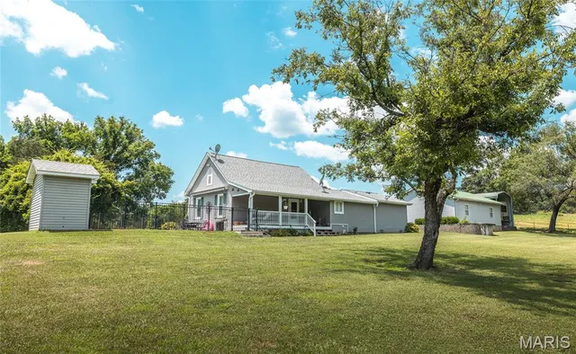 $1,250,000 | 5300 Scanlon Drive, De Soto, MO 63020