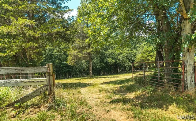 $1,250,000 | 5300 Scanlon Drive, De Soto, MO 63020