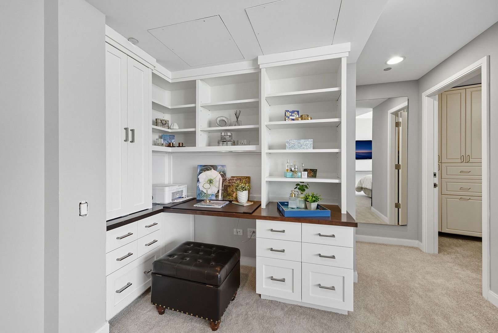 60 East Monroe Street, Unit 5601 Chicago, IL 60603 - Photo 17 of 50 a kitchen with stainless steel appliances a refrigerator and a stove top oven