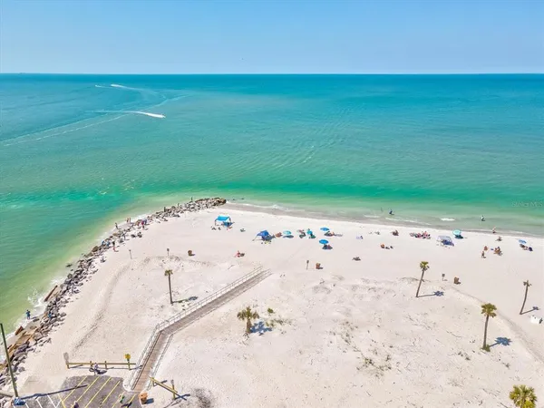 $599,000 | 13101 Gulf Boulevard, Unit 1304, Madeira Beach, FL 33708