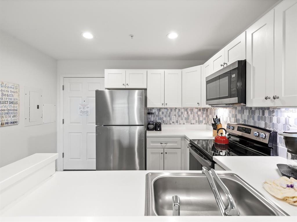 13101 Gulf Boulevard, Unit 1304 Madeira Beach, FL 33708 - Photo 9 of 61