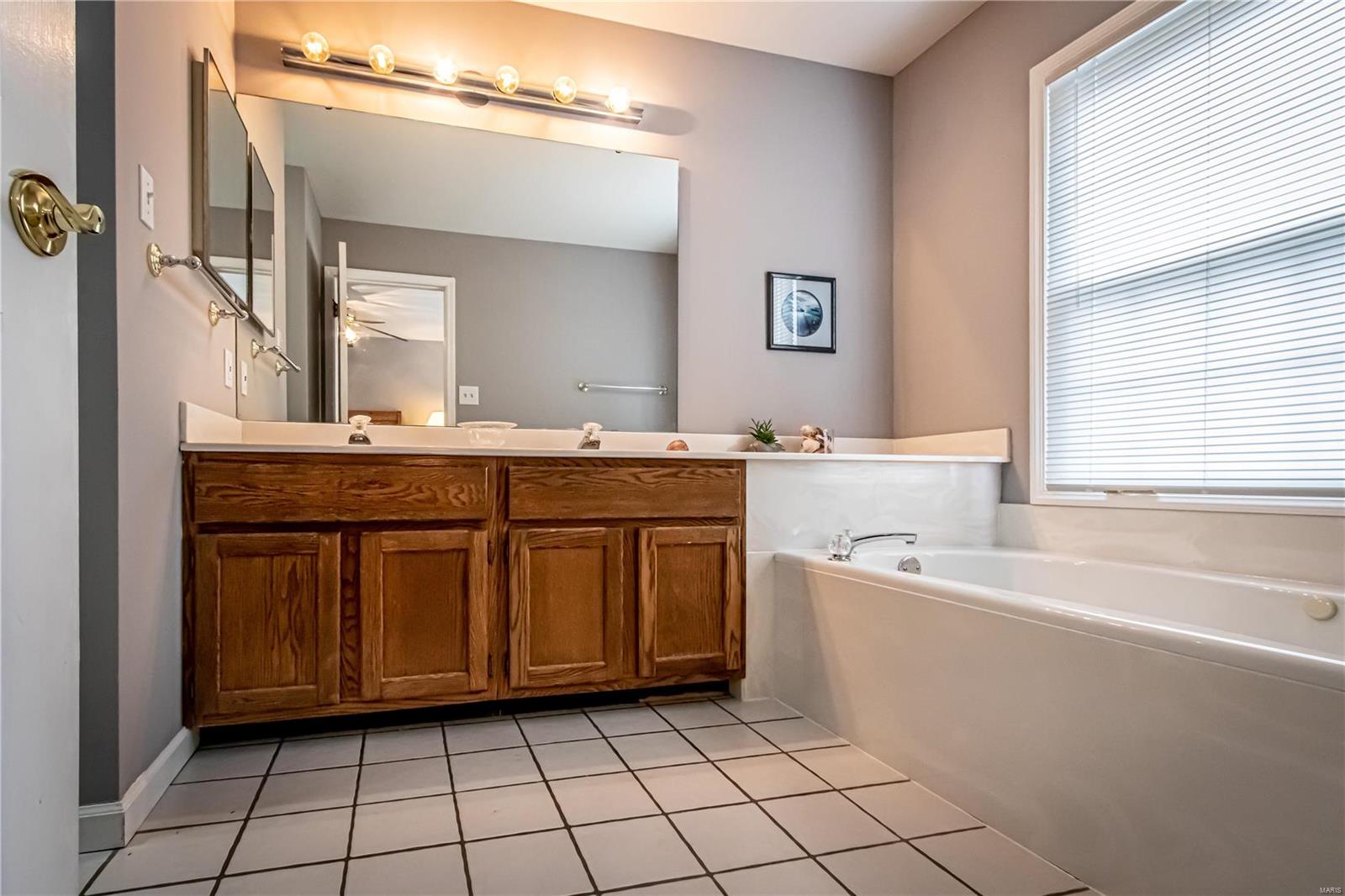 5510 Bourbeuse Weldon Spring, Unit 3 Weldon Spring, MO 63304 - Photo 12 of 23 Gallery Image 12