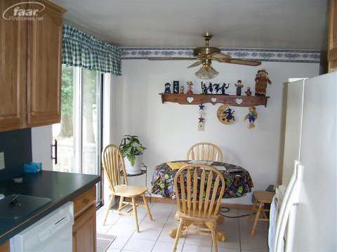 5329 Howe Road Grand Blanc, MI 48439 - Photo 8 of 18 20384443-7.JPG