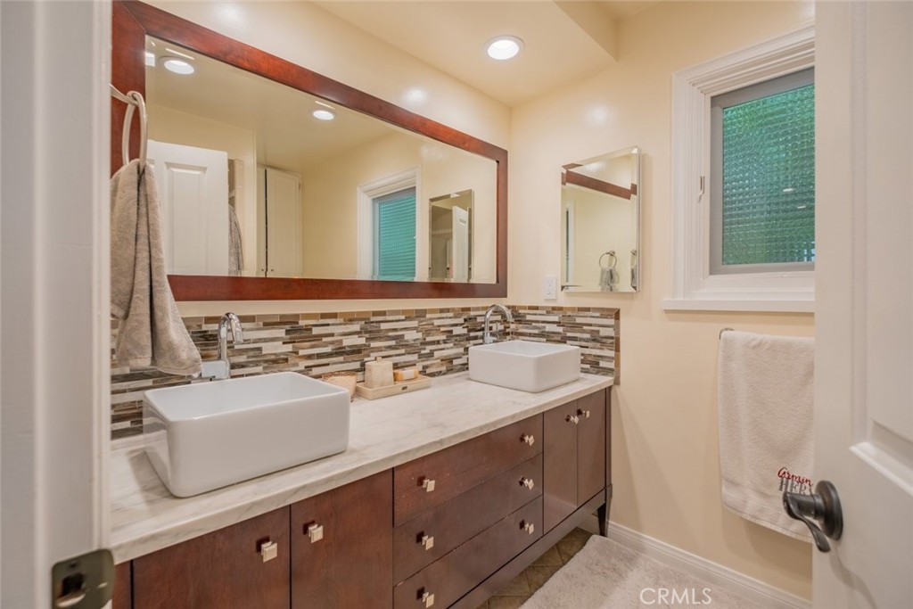 1435 Valane Drive Glendale, CA 91208 - Photo 28 of 45