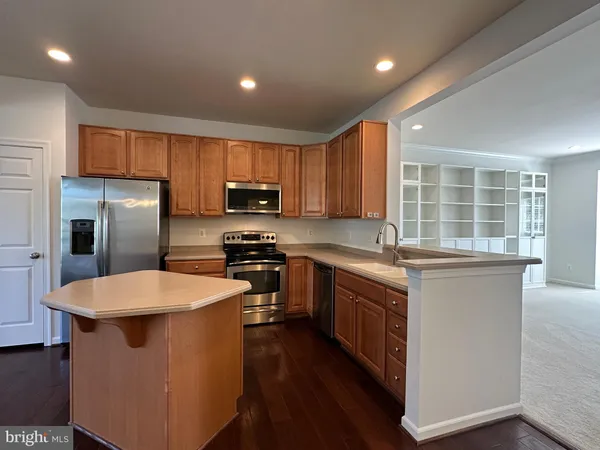 $3,100 | 25274 Gothic Square, Chantilly, VA 20152