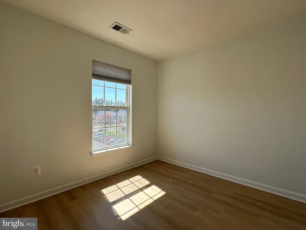 $3,100 | 25274 Gothic Square, Chantilly, VA 20152