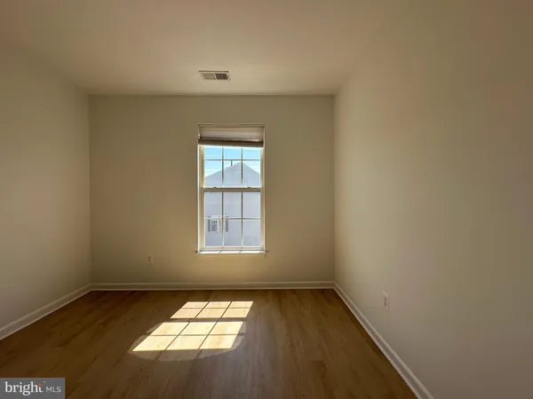 $3,100 | 25274 Gothic Square, Chantilly, VA 20152