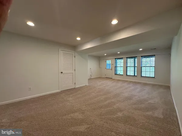 $3,100 | 25274 Gothic Square, Chantilly, VA 20152