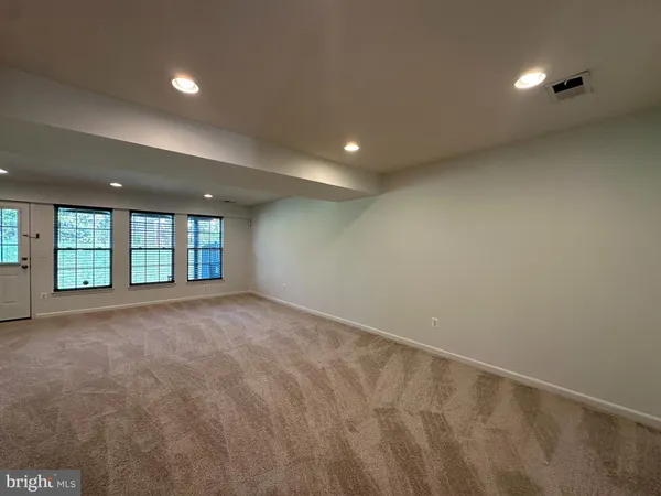 $3,100 | 25274 Gothic Square, Chantilly, VA 20152