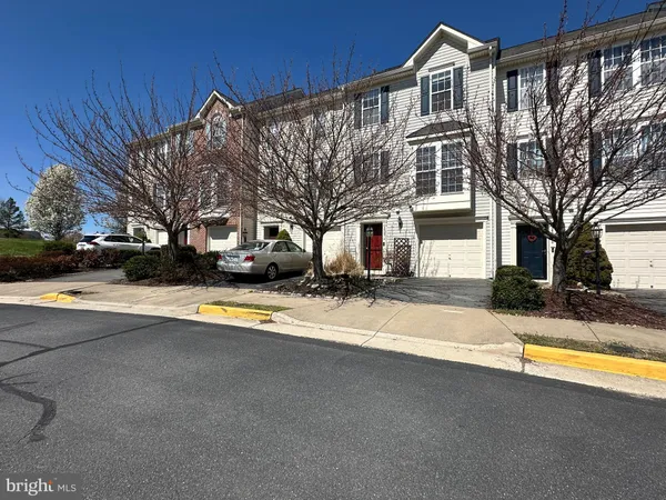 $3,100 | 25274 Gothic Square, Chantilly, VA 20152