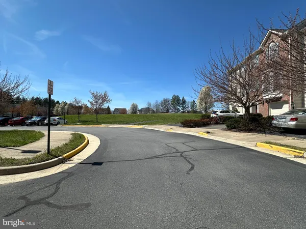 $3,100 | 25274 Gothic Square, Chantilly, VA 20152