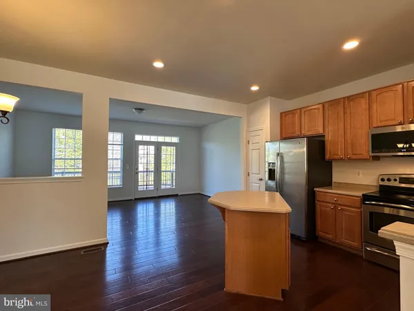 $3,100 | 25274 Gothic Square, Chantilly, VA 20152