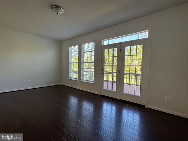 $3,100 | 25274 Gothic Square, Chantilly, VA 20152