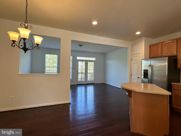 $3,100 | 25274 Gothic Square, Chantilly, VA 20152