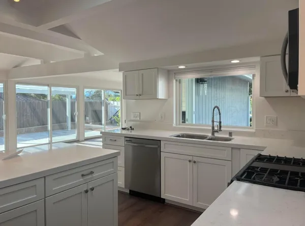 $6,000 | 832 Grove Lane, Santa Barbara, CA 93105