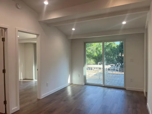 $6,000 | 832 Grove Lane, Santa Barbara, CA 93105