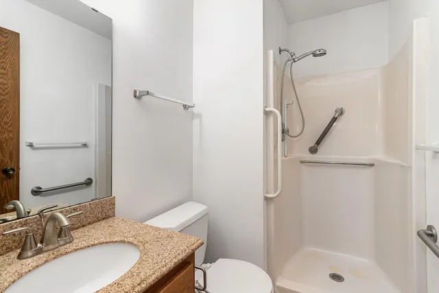 $200,000 | 7944 Charles Way, Inver Grove Heights, MN 55076