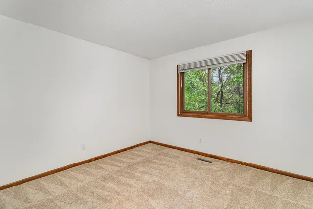 $200,000 | 7944 Charles Way, Inver Grove Heights, MN 55076