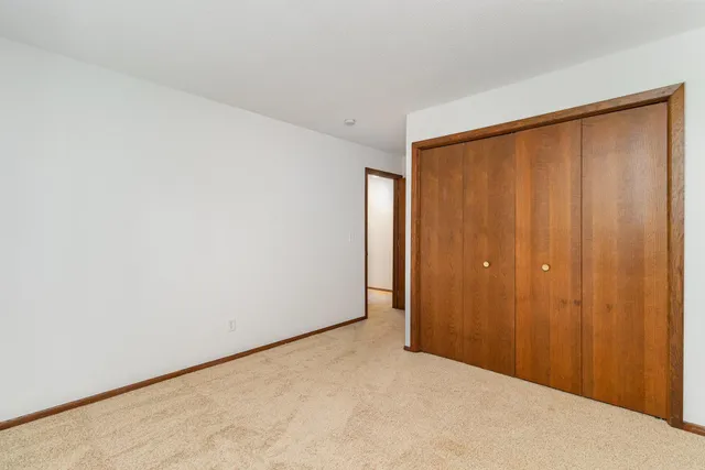 $200,000 | 7944 Charles Way, Inver Grove Heights, MN 55076