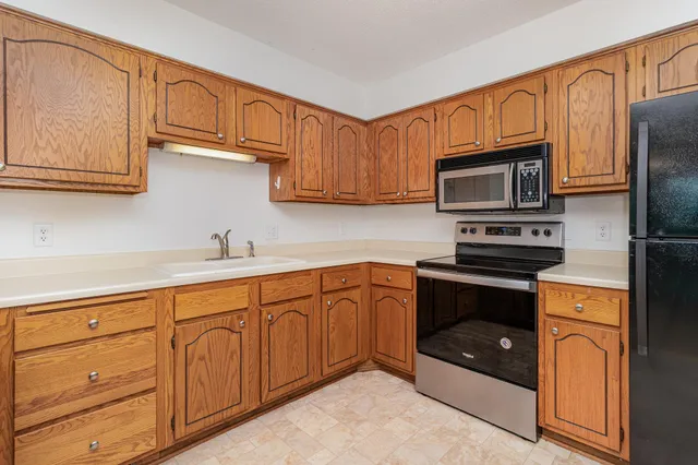 $200,000 | 7944 Charles Way, Inver Grove Heights, MN 55076