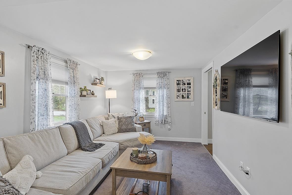 99 Exeter Road Kingston, NH 03848 - Photo 27 of 39